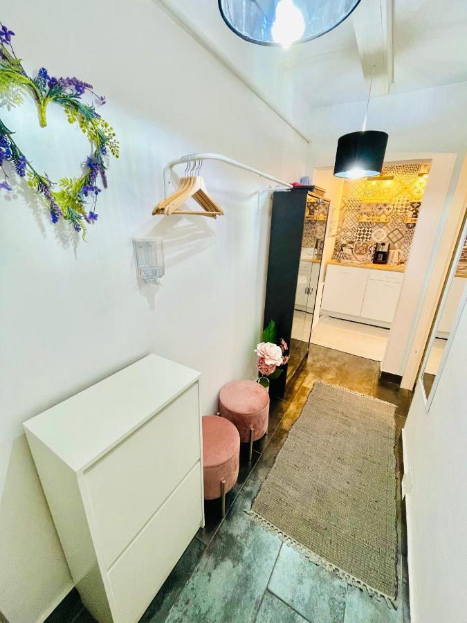 Private Place To Stay Self Check In-Nonstop- Netflix-Wifi ريشيتسا المظهر الخارجي الصورة